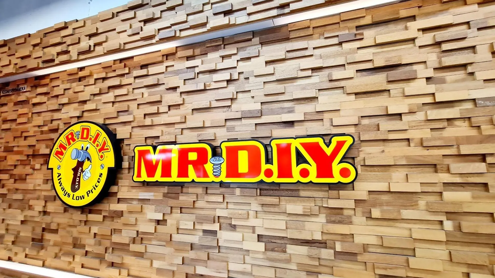 Broad 7 Guests Scott Garden Duplex 1 Room Old Klang Road, Taman Desa, Kuchai Lama, Bangsar South, Pearl Point, Mid Valley, Kuala Lumpur